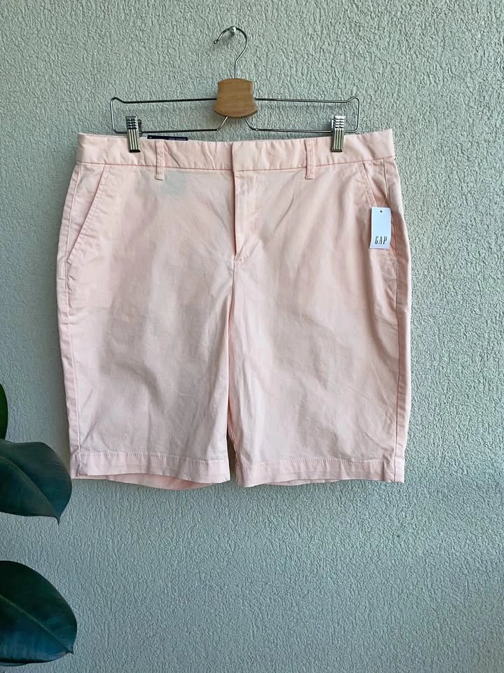 Size 14, New, GAP Cotton Bermuda Shorts Stretch Mid Rise