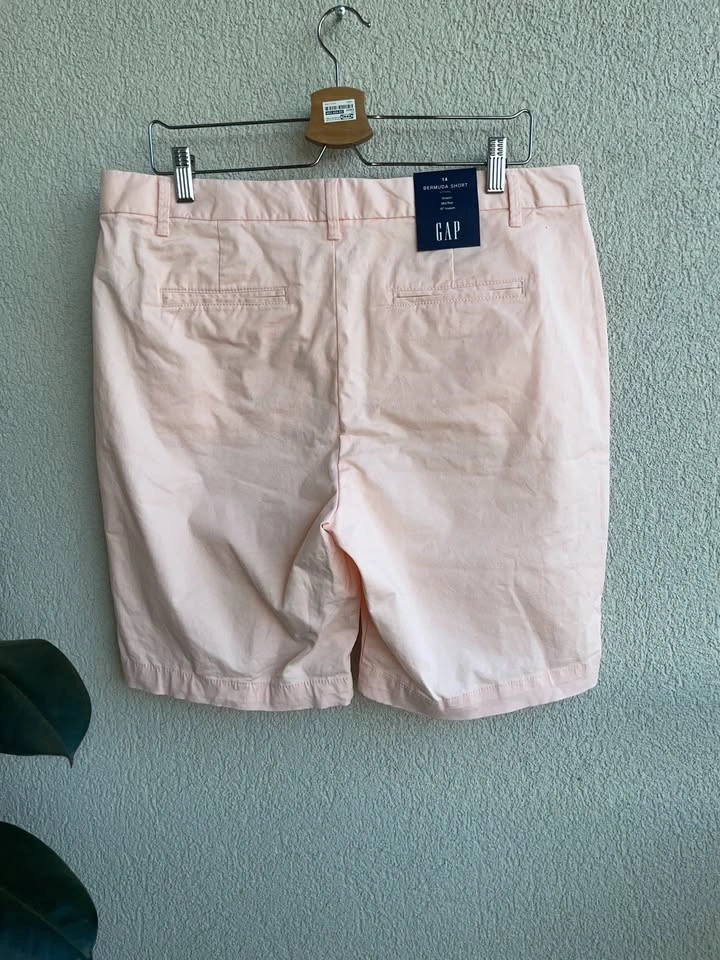 Size 14, New, GAP Cotton Bermuda Shorts Stretch Mid Rise - photo 2