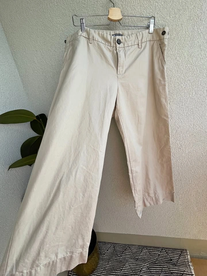 Size 16, Gap Beige Wide Leg Cropped Pants Linen Cotton Blend