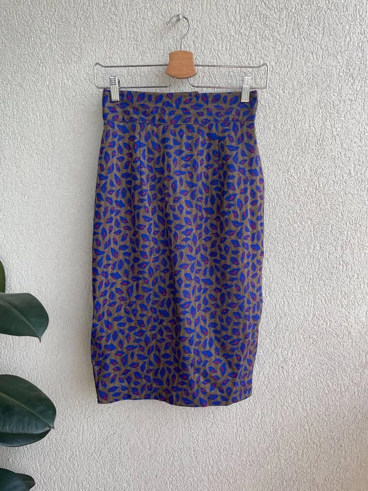 Size 38, Wool Pencil Midi Skirt Lined Vintage Style - photo 2