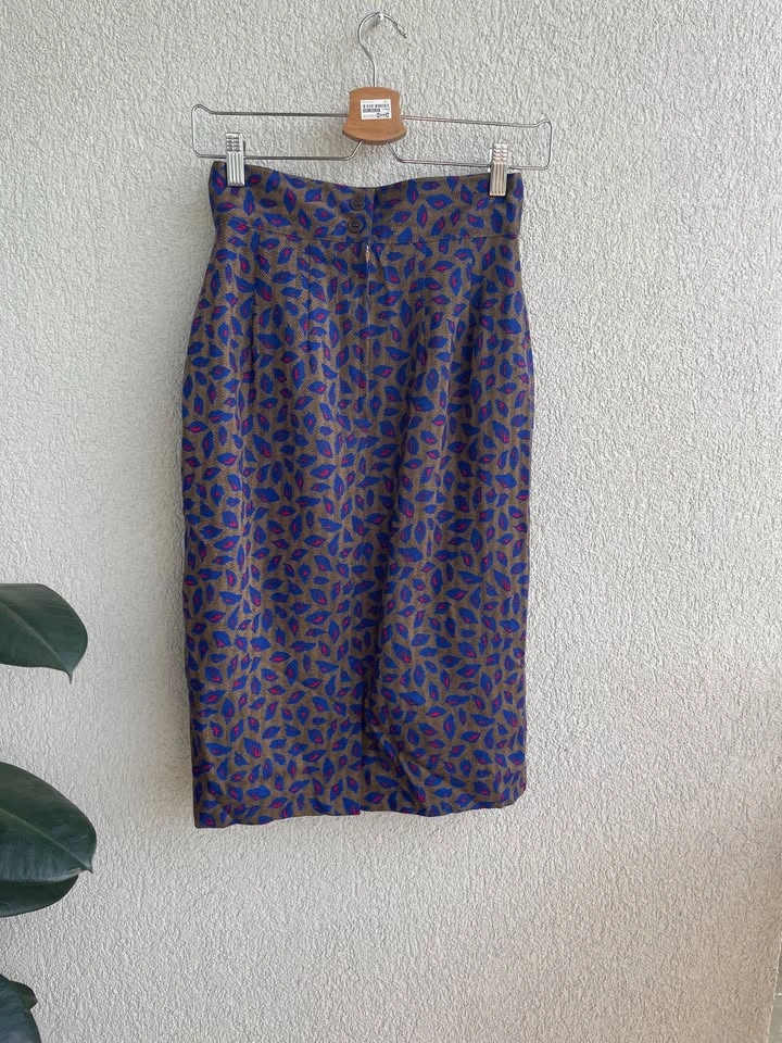 Size 38, Wool Pencil Midi Skirt Lined Vintage Style - photo 3