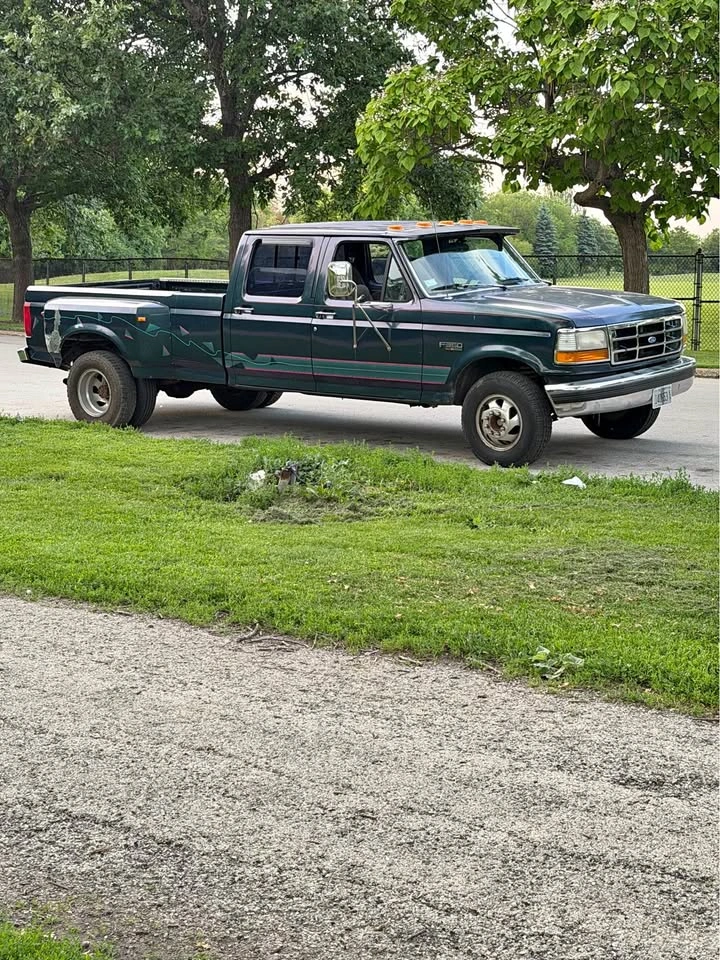 1993 Ford F-350 · 165" WB