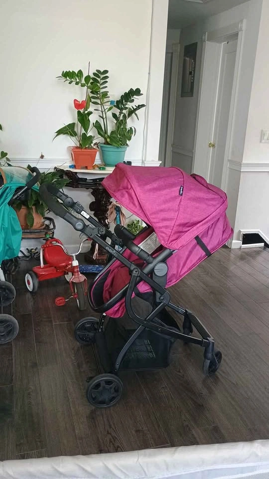 Evenflo stroller - photo 4