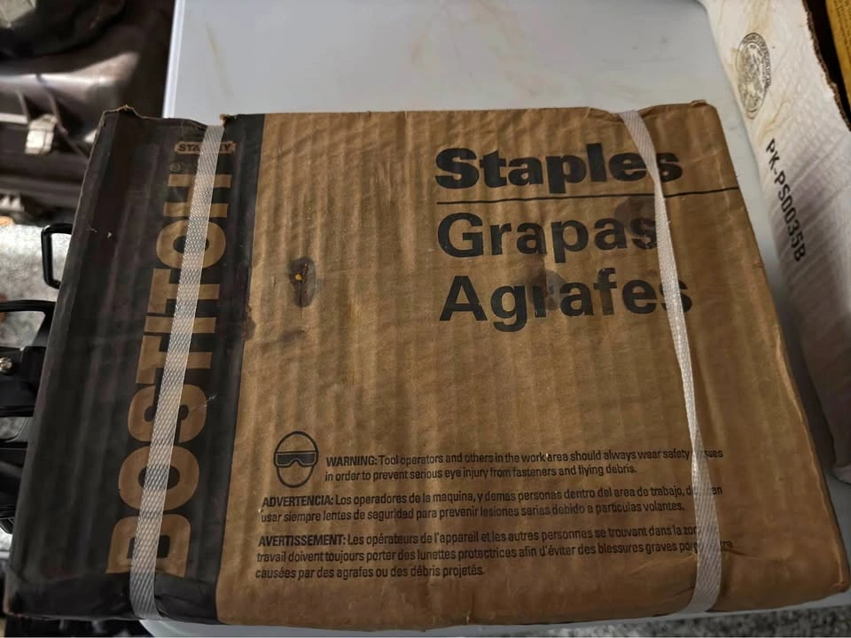 Bostitch Galvanized 1/2" x 1.5" 16 Gauge Staples - Full Box