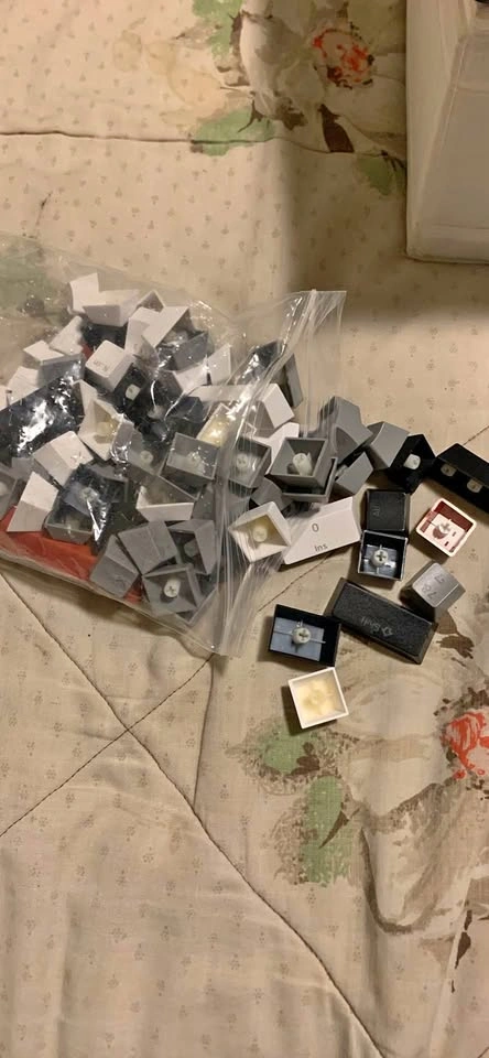 Keycaps 68 piece set from Magegee