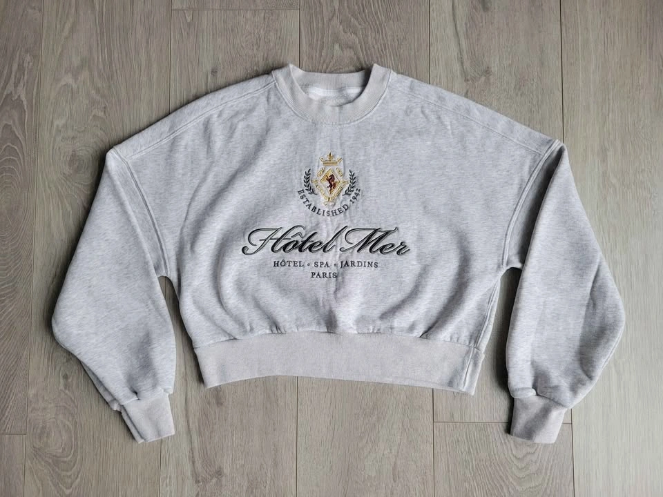 Abercrombie & Fitch sweater