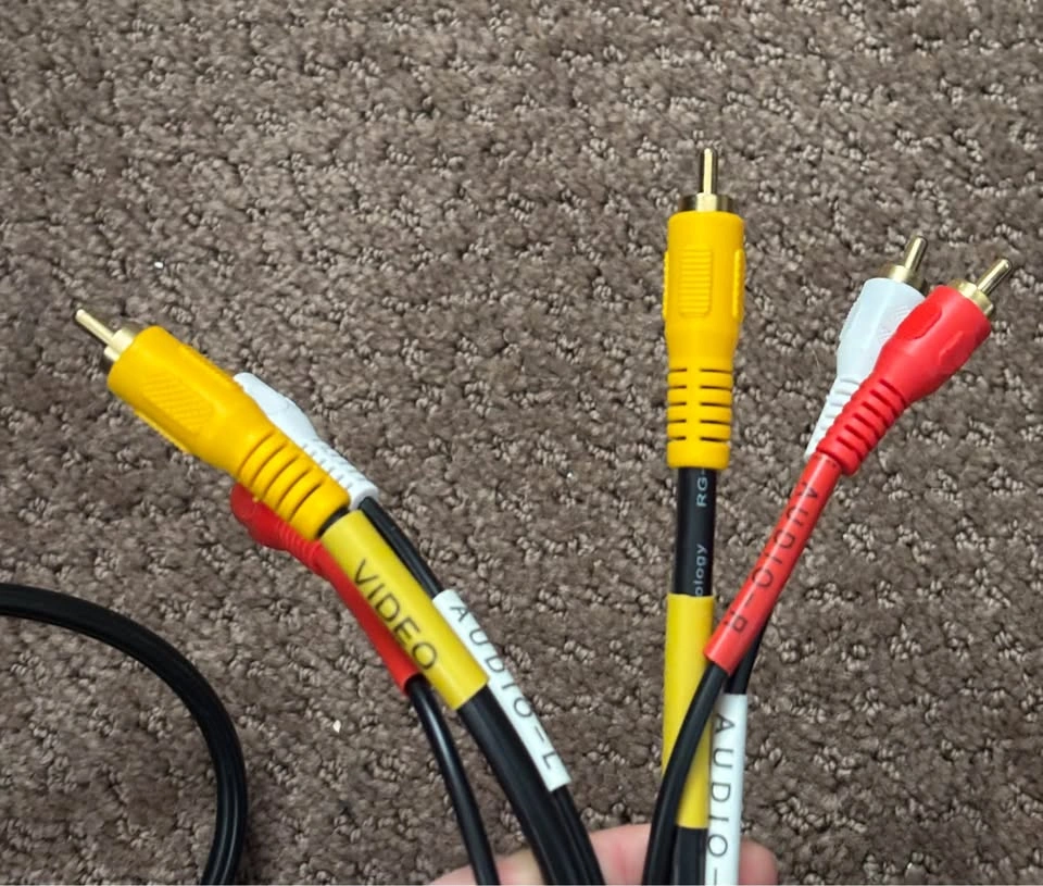 RCA audio video cables - photo 2
