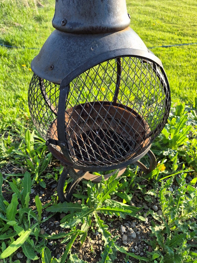 outdoor firepit chimney fire place - photo 3