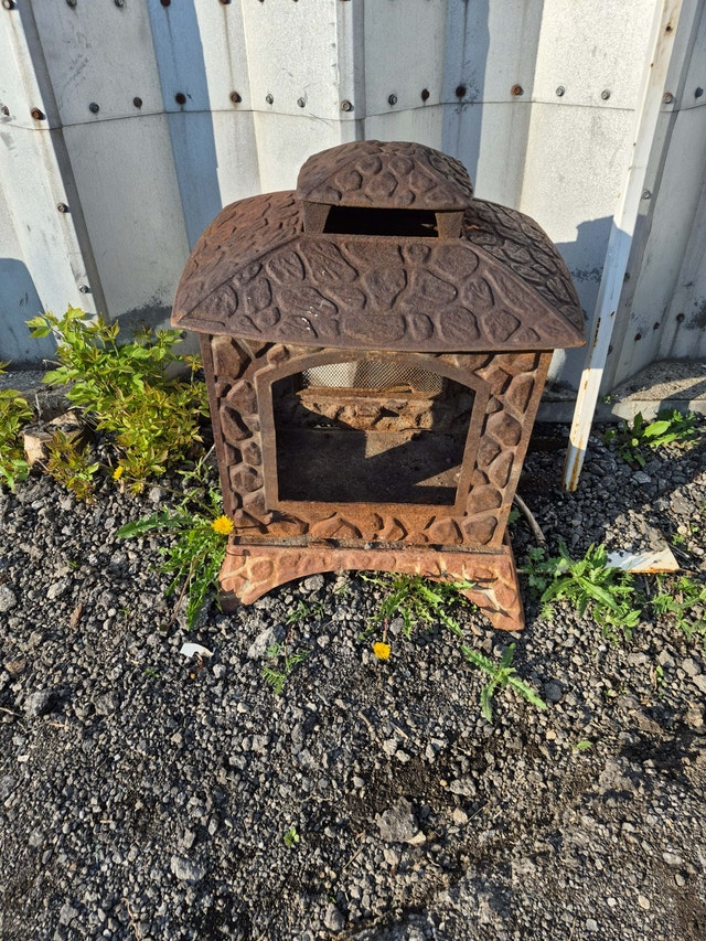 Fire place cast iron heavy outdoor pit