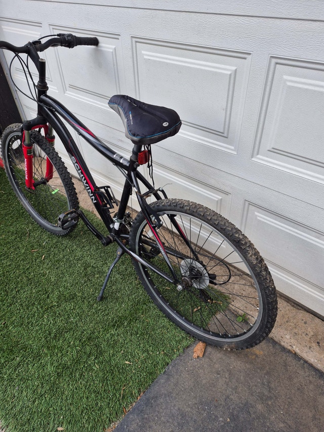 26' Schwinn Suspend mountain bike black & red bicycle - photo 3