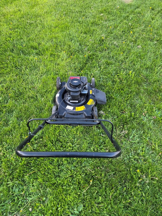 Gas lawnmower 21'' cut yard machines 4.5HP black - photo 5