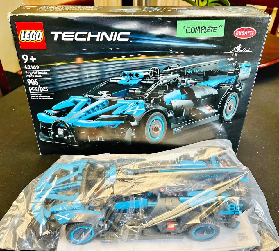 LEGO Technic Bugatti Bolide Agile Blue (42162) Complete Set