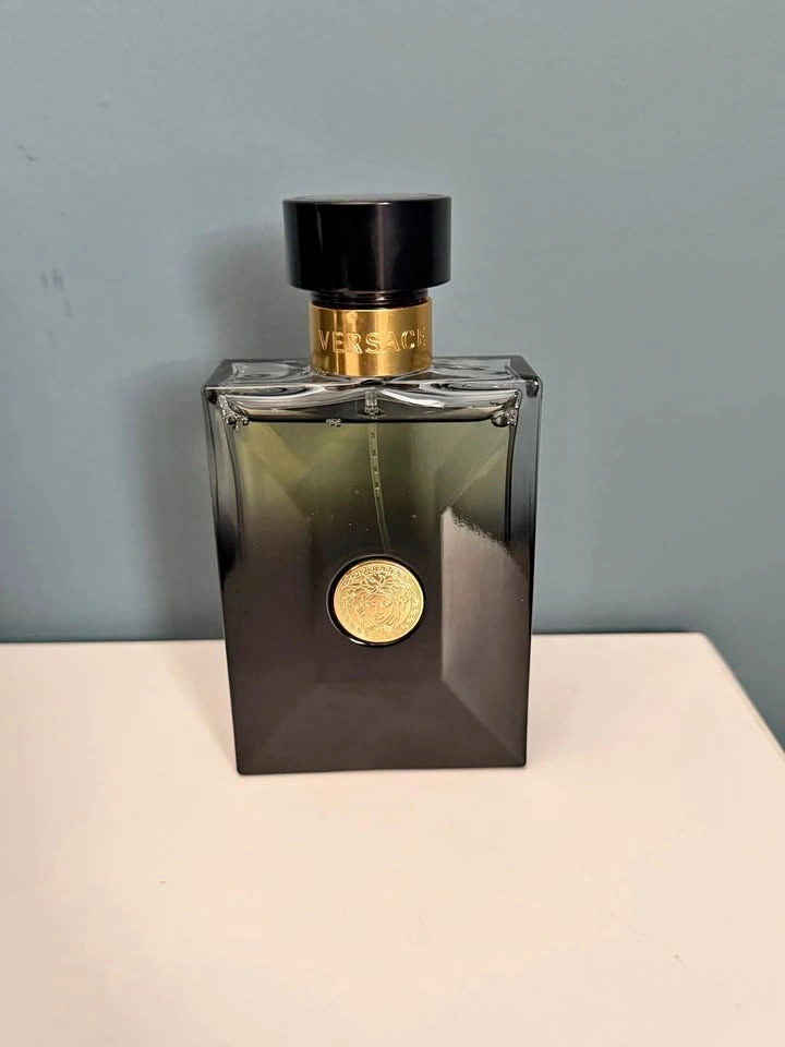 Versace Oud Noir EDP 100 ml 90% left