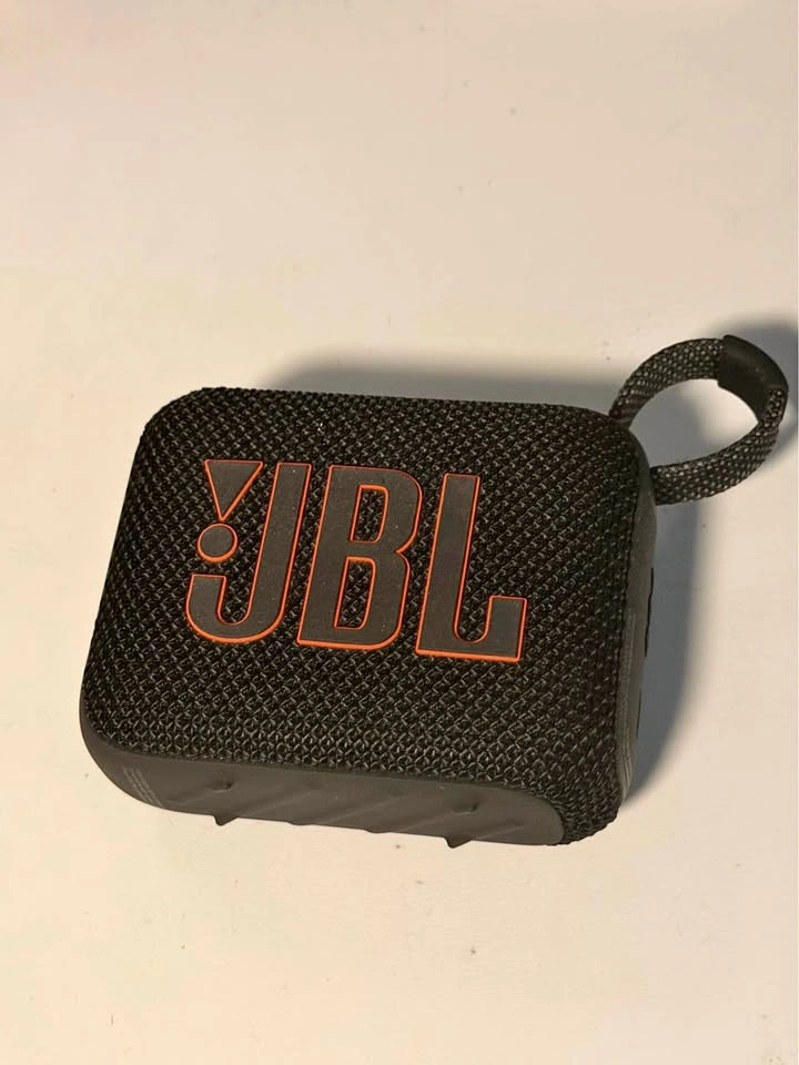JBL GO4