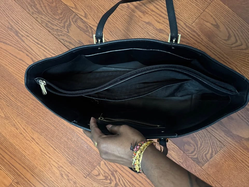 Michael Kors Black Tote - photo 2