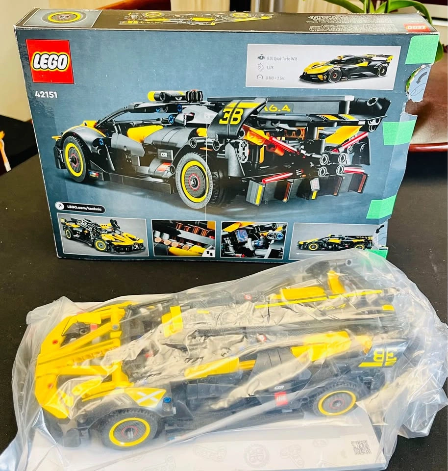 LEGO Technic Bugatti Bolide Yellow (42151) Complete Used Set - photo 2
