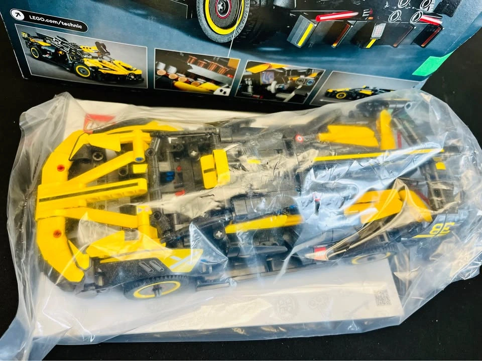 LEGO Technic Bugatti Bolide Yellow (42151) Complete Used Set - photo 3