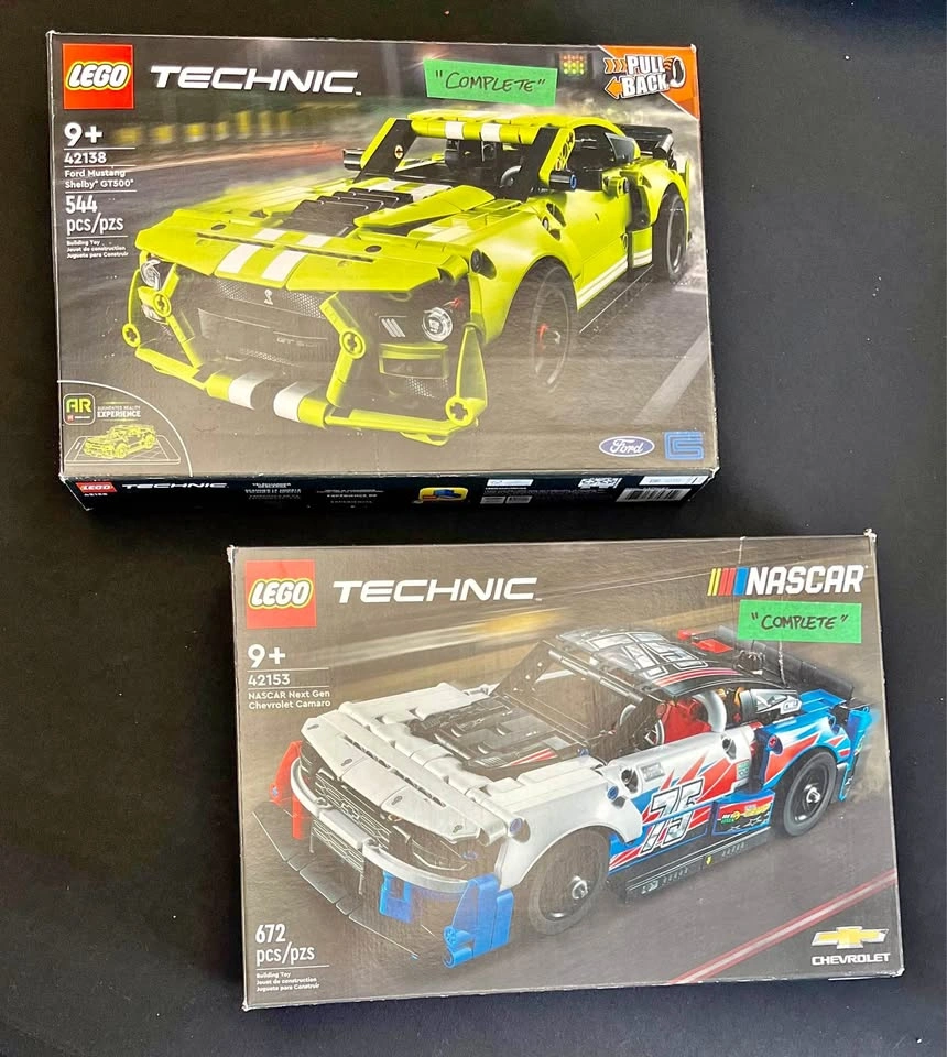 LEGO Technic Ford Mustang (42138) & Chevrolet NASCAR (42153)
