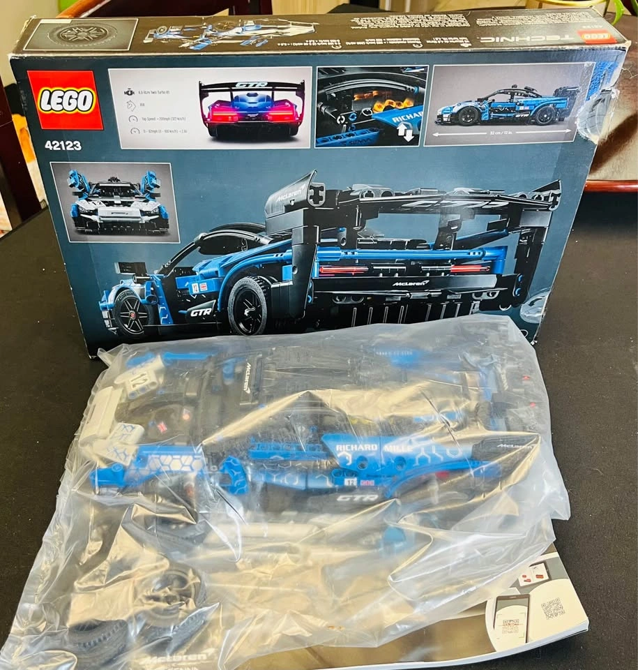 LEGO Technic McLaren Senna GTR (42123) - Complete Used Set - photo 2