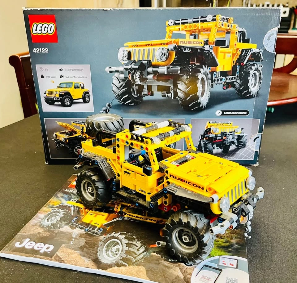 LEGO Technic - Jeep Wrangler (42122) Used Complete Set - photo 2
