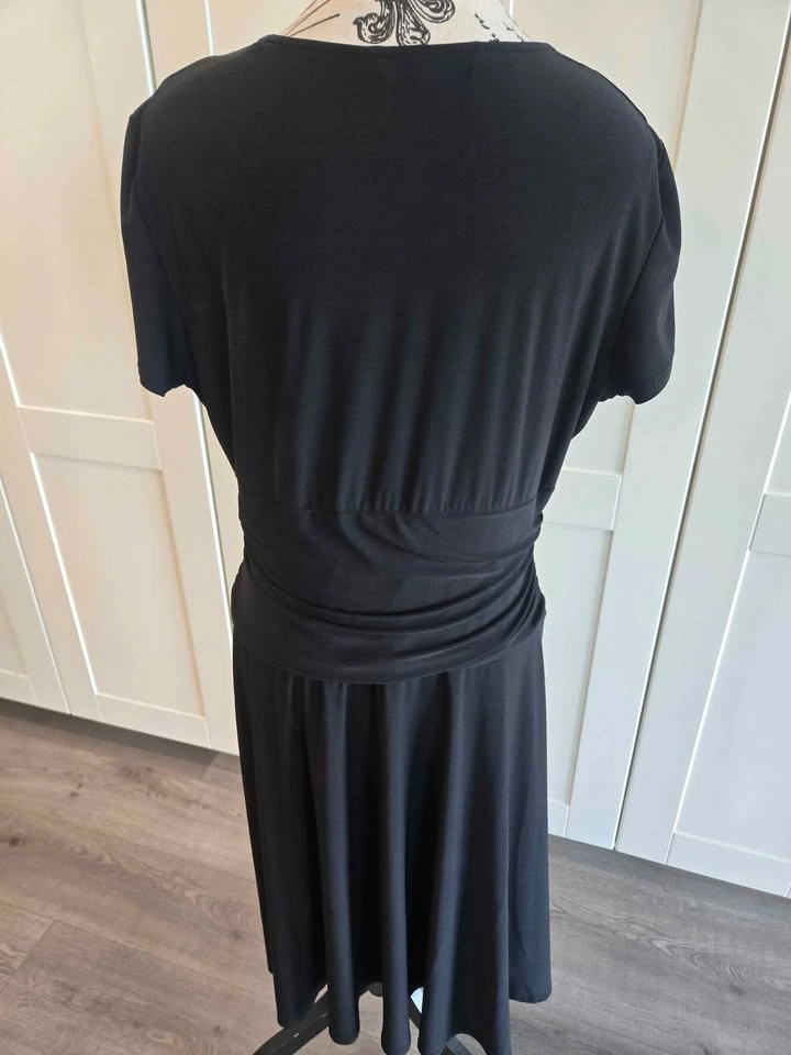 Cleo v neck formal dress - photo 4