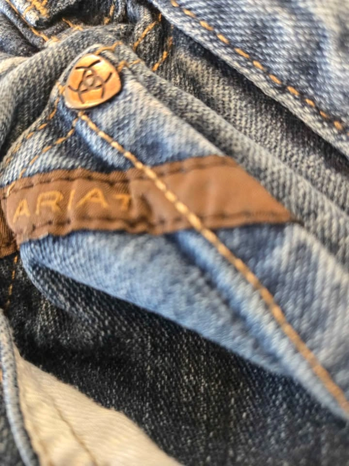 Ariat ladies straight leg jeans - photo 4