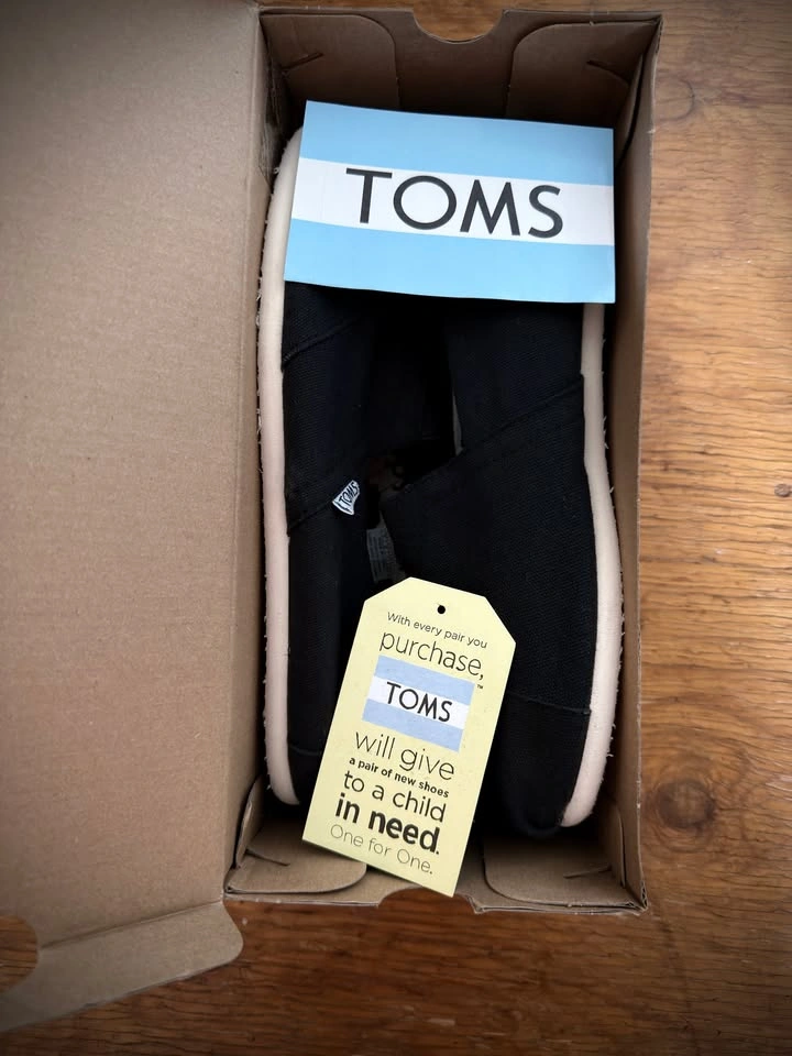 TOM's Classic Black Canvas - Men's Size 9 - photo 3