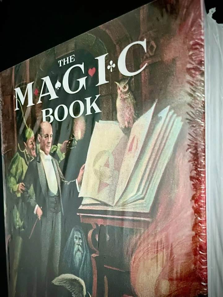 The Magic Book NEW & UNOPENED - photo 3