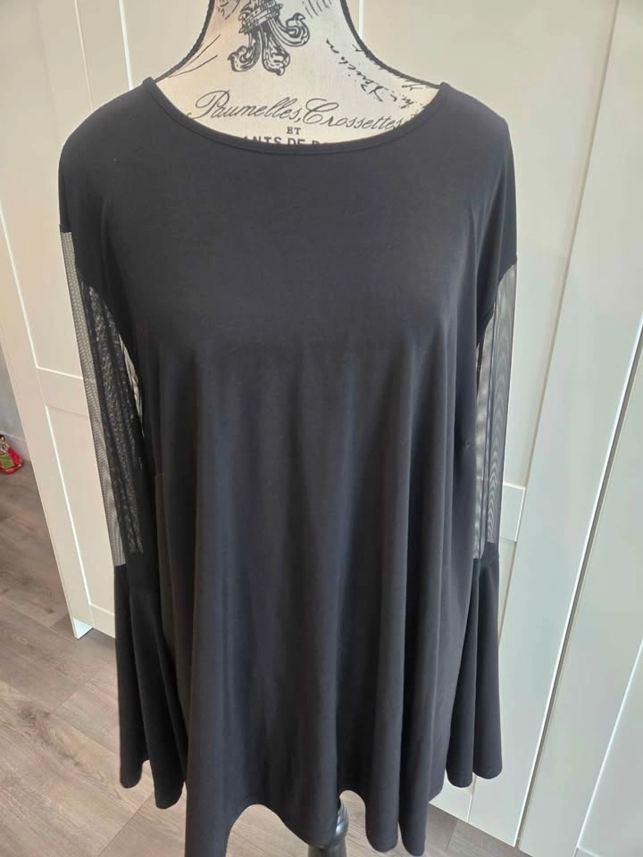 Frank Lyman plus size top - photo 2