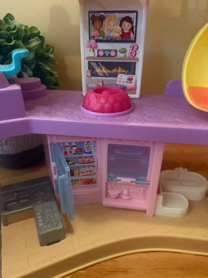 Little People Barbie House - photo 4