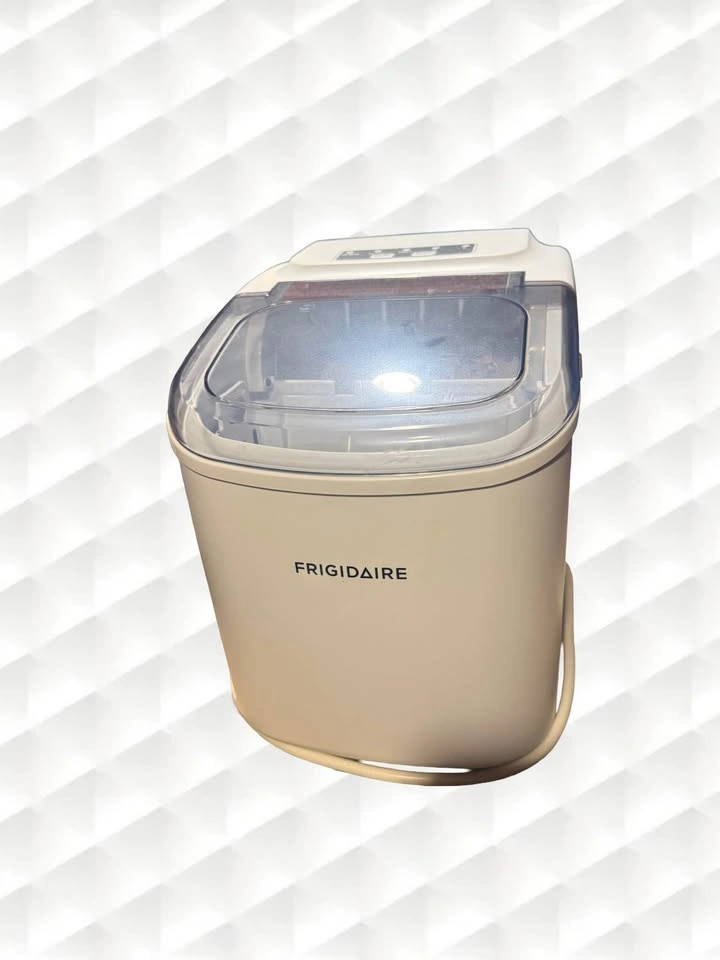 Frigidaire Ice Maker - photo 3