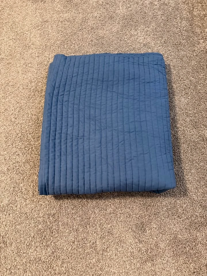 Soft Fleece Blanket – all 3 together -$30 or 15$ each - photo 5