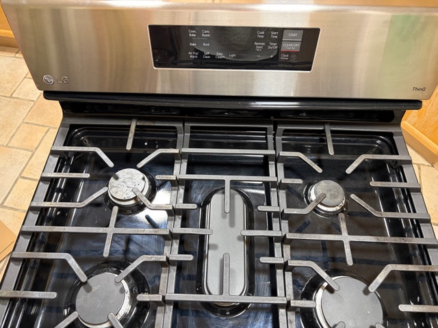 LG ThinQ Gas Range - photo 2