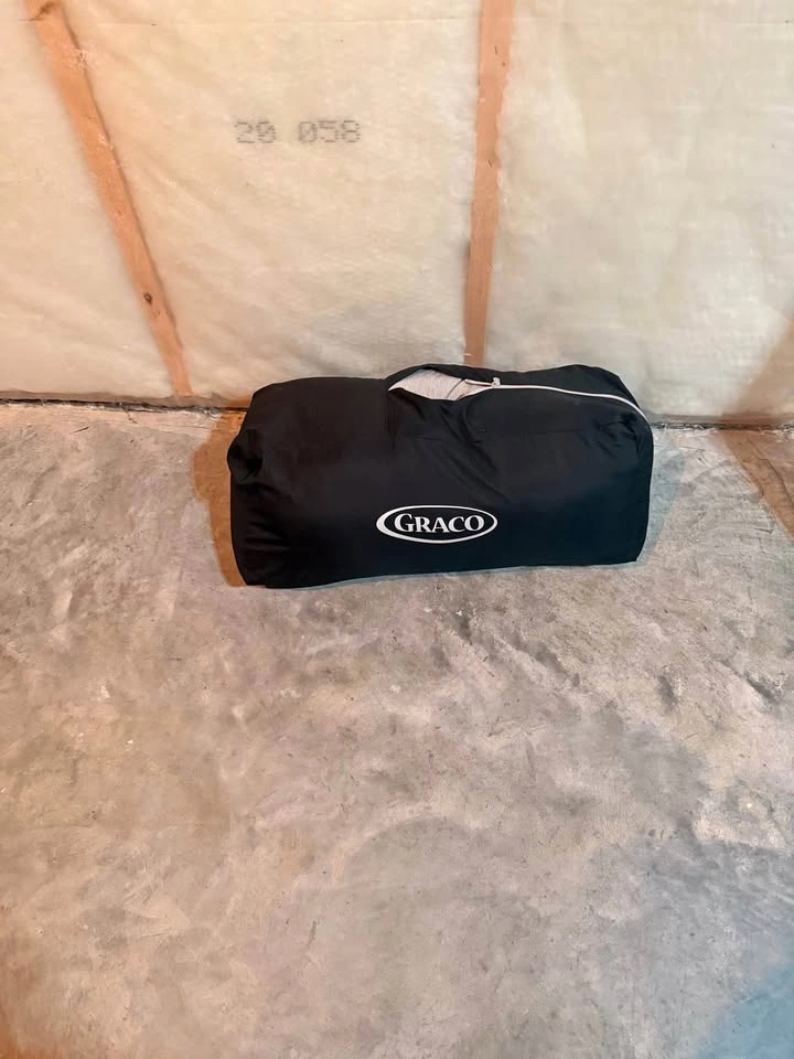 Graco C-Shape Maternity Pillow – Like New
