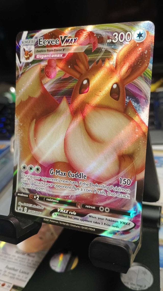 Eevee VMAX Pokemon Card
