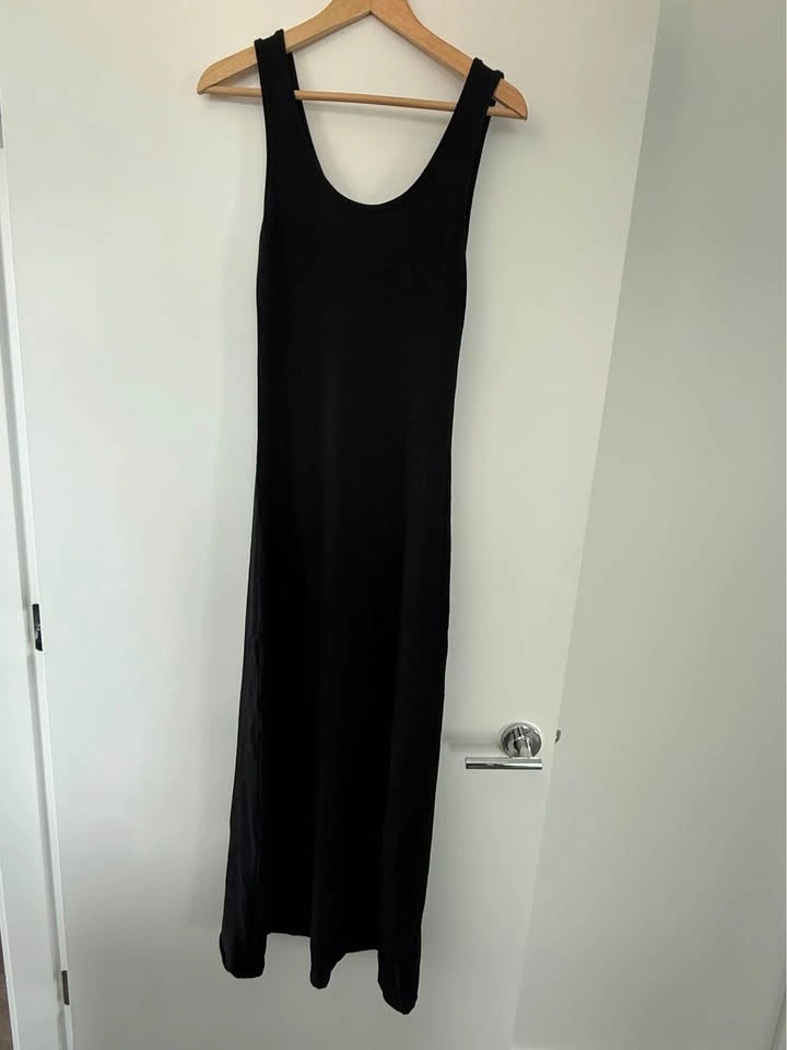 Casual Chic Office Bundle: Uniqlo Cardigan, Dress, Two Shoes - photo 4