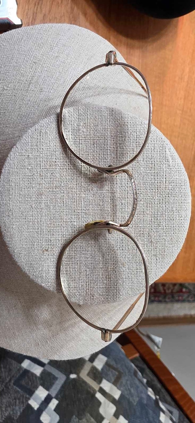 Vintage 1/10 12k Gold Filled Eyeglasses - photo 2