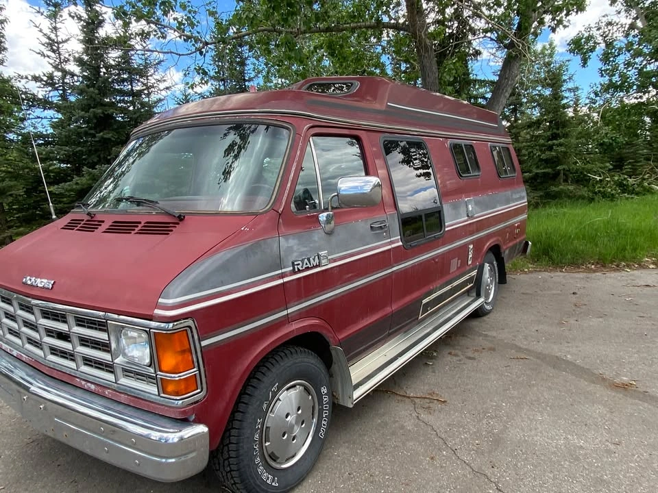 1988 Pleasure Way Camper Van - Dodge B250 - 19' - photo 2