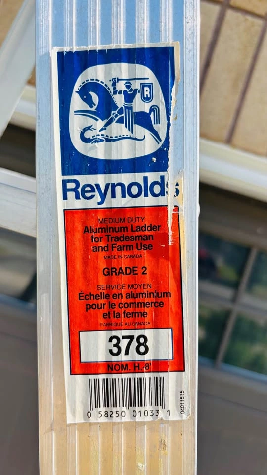 8 Foot Aluminum Step Ladder - photo 3
