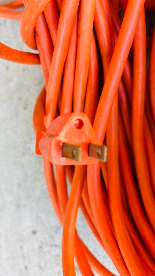 100 foot 16/3 outdoor extension cord - photo 3