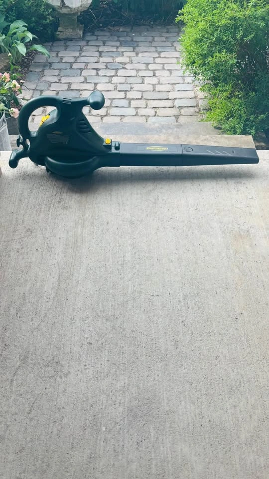Yardworks Leaf Blower - photo 3