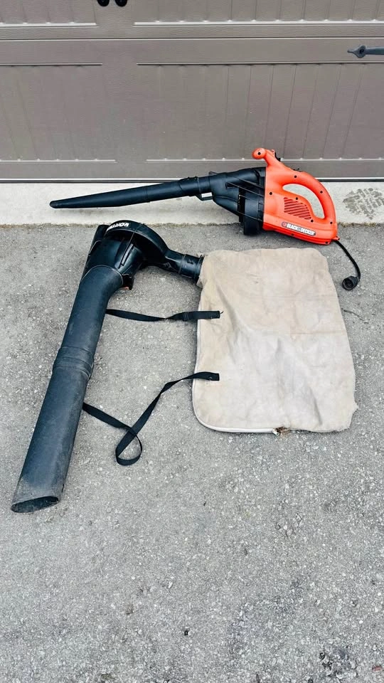 Black&Decker corded electric leaf blower / vacuum