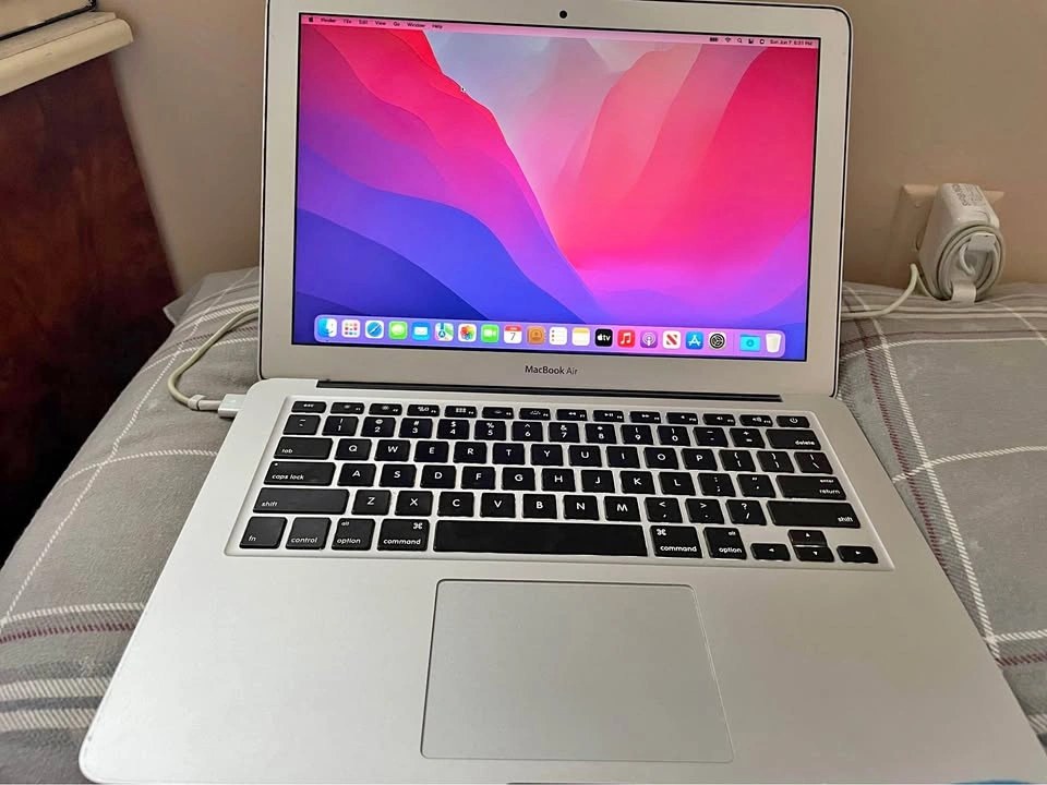 MacBook Air 13” (2017)
