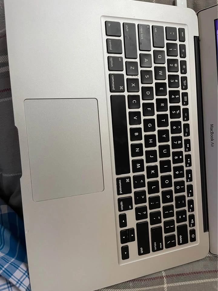 MacBook Air 13” (2017) - photo 2