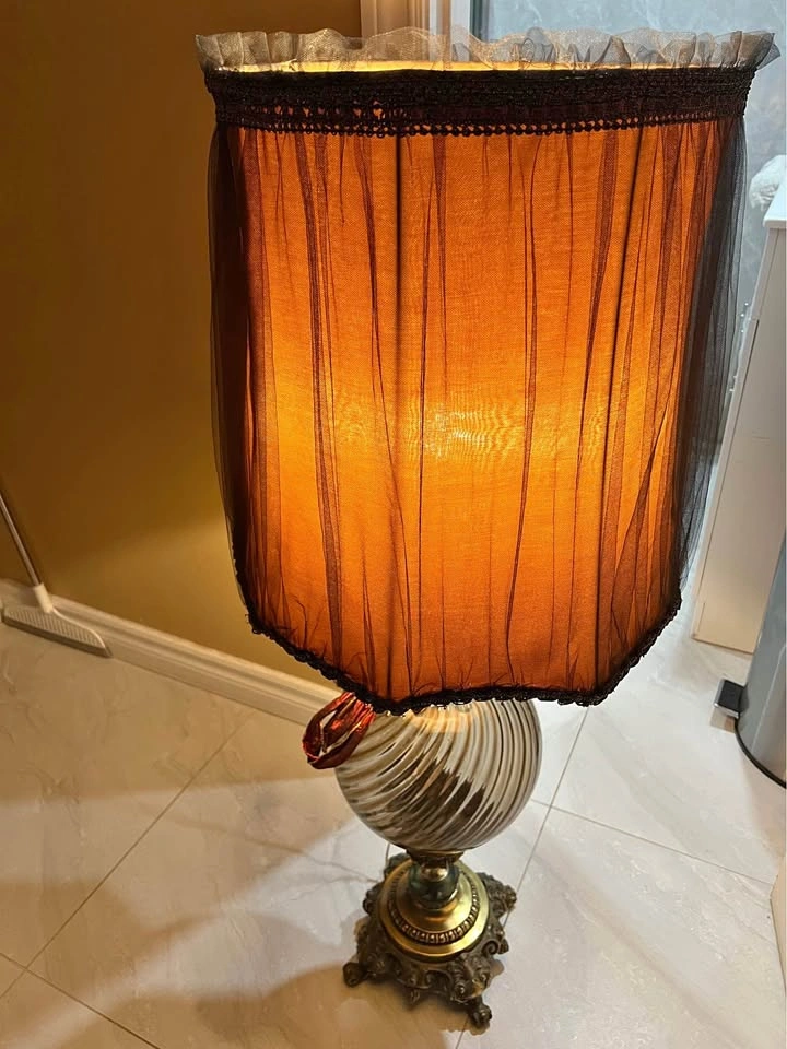 Vintage Mid-Century Hollywood Regency Glass Table Lamp