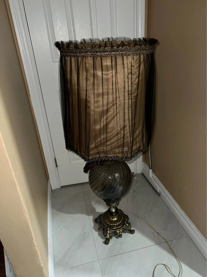 Vintage Mid-Century Hollywood Regency Glass Table Lamp - photo 2