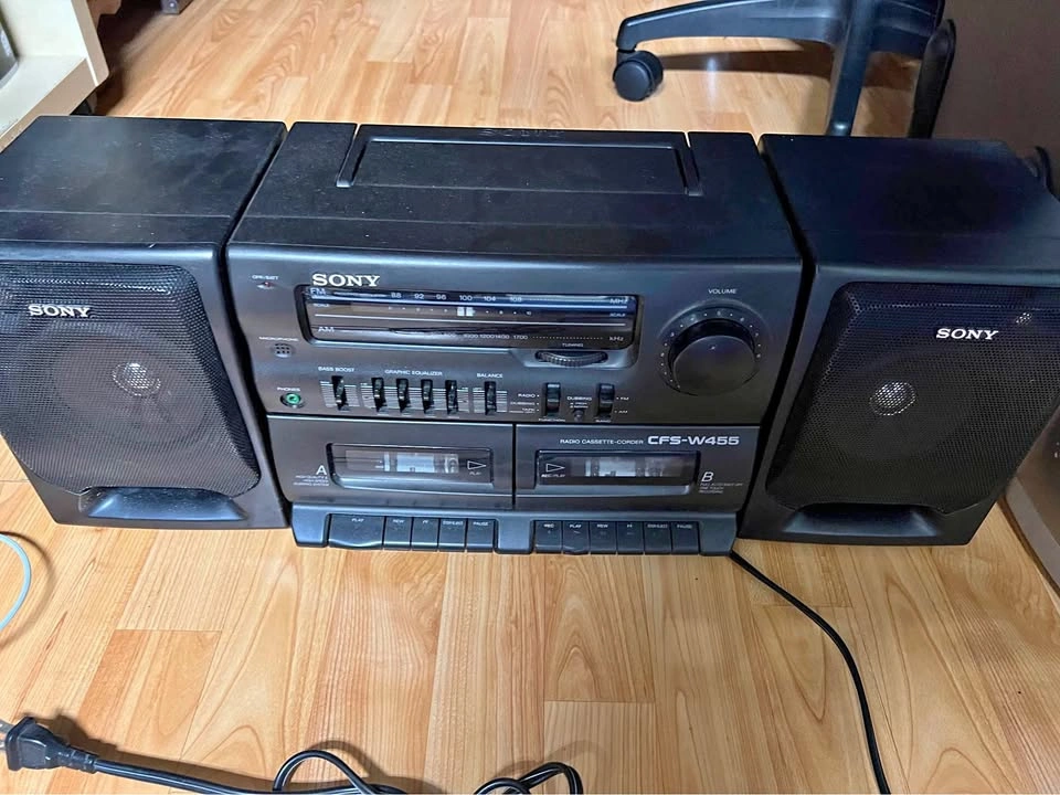 Vintage Sony CFS-W455 Boombox
