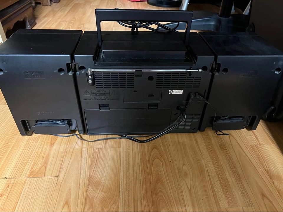 Vintage Sony CFS-W455 Boombox - photo 2