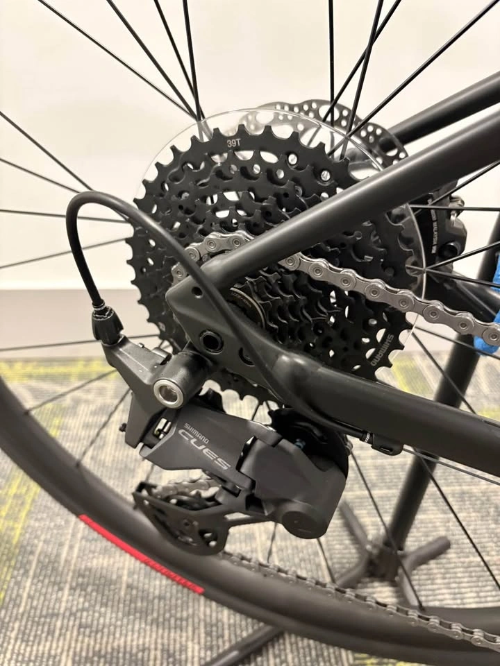 Specialized Allez road bike - photo 5