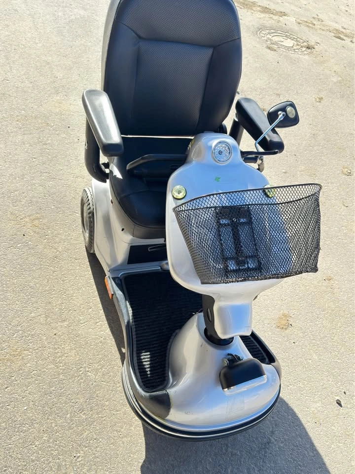 Shoprider Voyager DELUXE 778S Mobility Scooter - photo 4